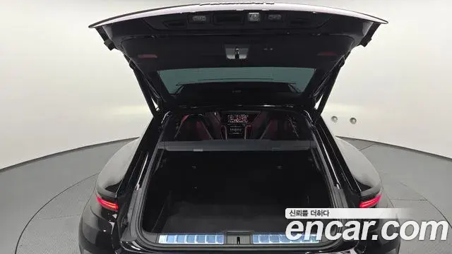 Porsche Panamera 2024 — Şəkil 25/38