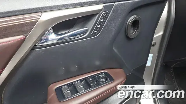 Lexus RX450h 2019 — Photo 10/37