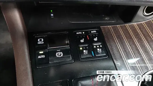 Lexus RX450h 2019 — Photo 35/37