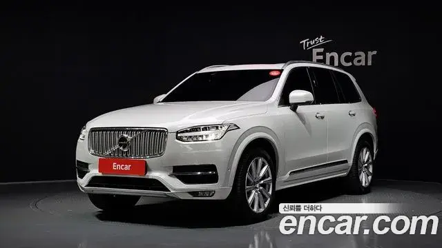 Volvo XC90 2018 — Photo 20/20