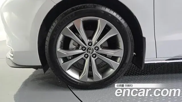 Toyota Sienna 2024 — ფოტო 4/20