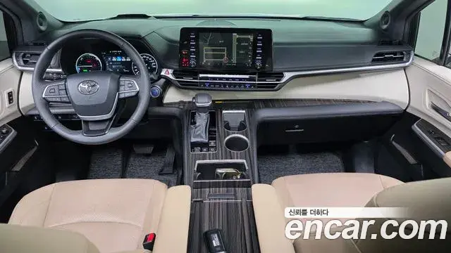 Toyota Sienna 2024 — ფოტო 3/20
