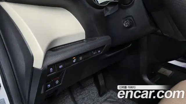 Toyota Sienna 2024 — ფოტო 2/20