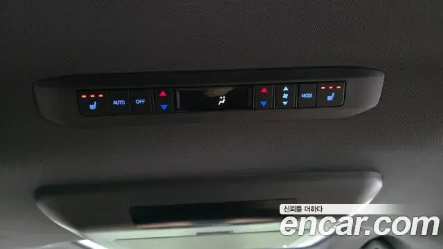 Toyota Sienna 2024 — ფოტო 6/20