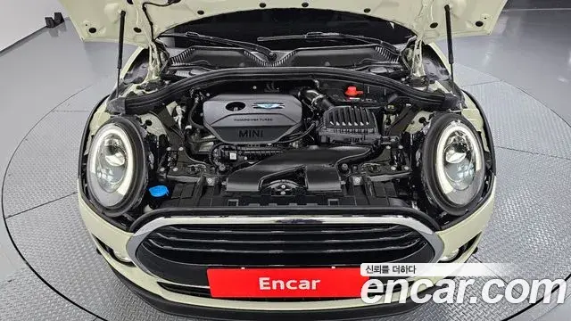 Mini Cooper Clubman 2019 — Photo 6/20