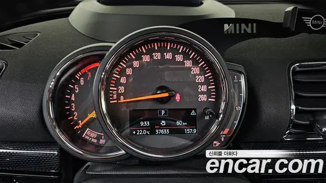 Mini Cooper Clubman 2019 — Photo 8/20
