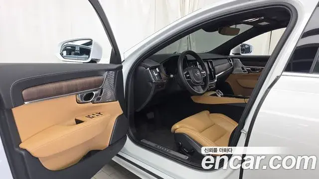Volvo S90 2023 — Фото 10/20