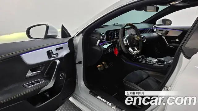Mercedes-Benz CLA-Class 2021 — Photo 10/20
