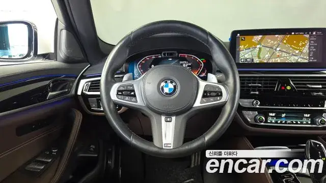 BMW 5 Series 2022 — Photo 13/20