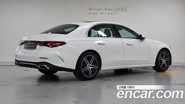 Mercedes-Benz E-Class 2026 — Photo 5/20