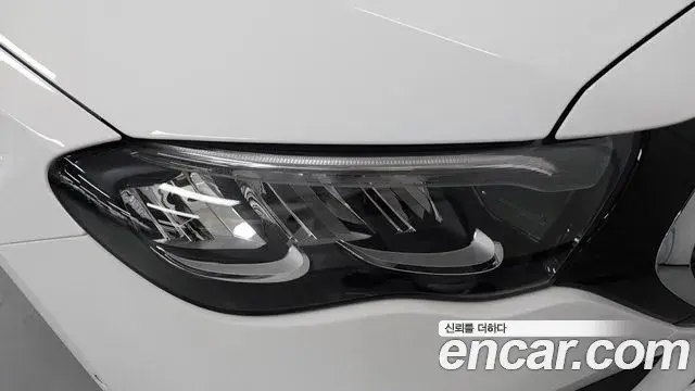 Mercedes-Benz E-Class 2026 — Photo 9/20