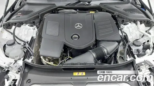 Mercedes-Benz E-Class 2026 — Photo 12/20