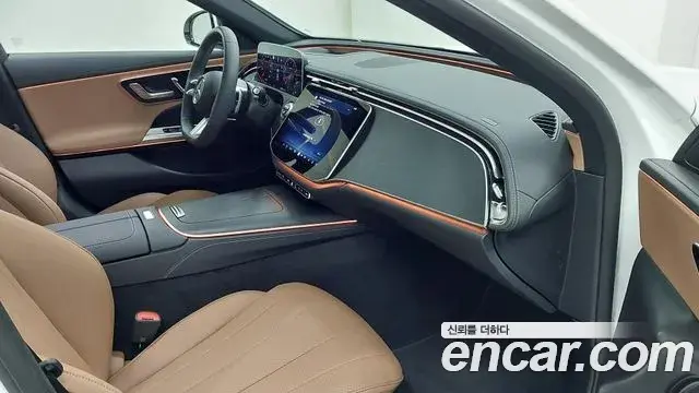 Mercedes-Benz E-Class 2026 — Photo 14/20