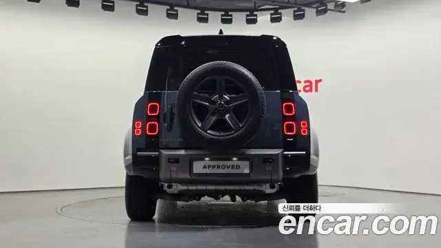 Land Rover Defender 2025 — Photo 6/20