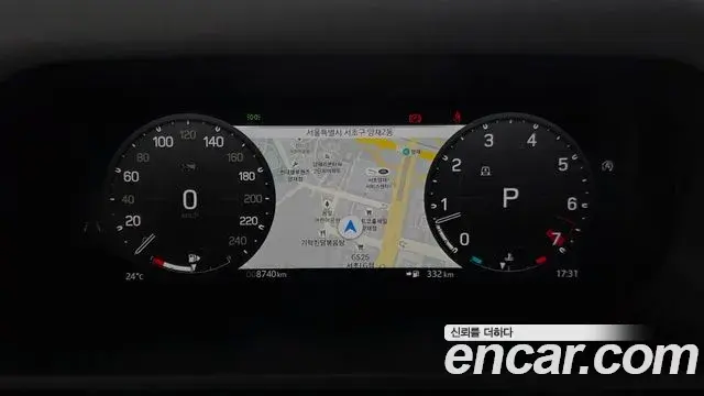 Land Rover Defender 2025 — Photo 16/20