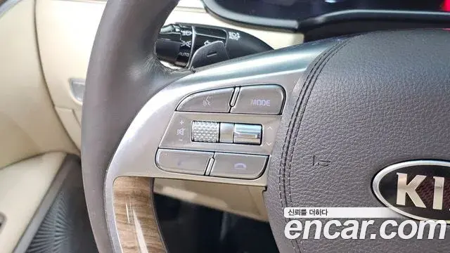 Kia The K9 2018 — Photo 29/30