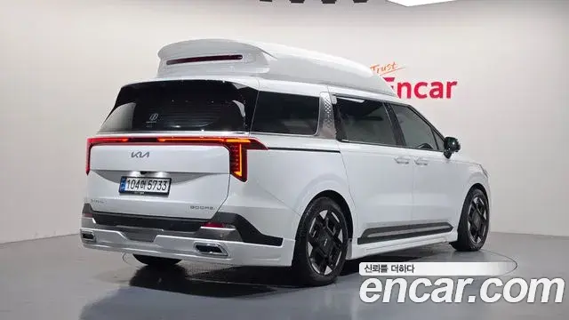 Kia Carnival 2024 — Şəkil 32/37