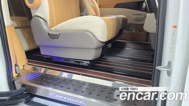 Kia Carnival 2024 — Şəkil 17/37