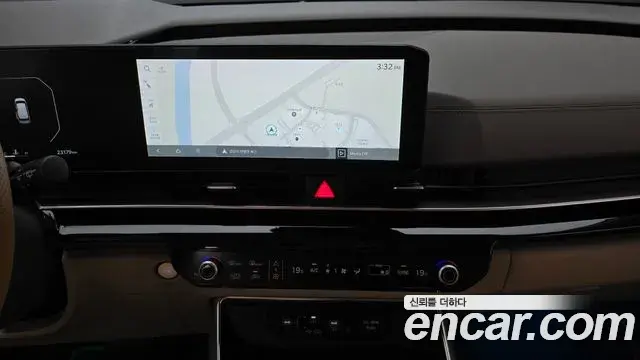 Kia Carnival 2024 — Şəkil 37/37