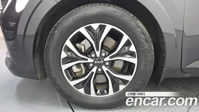 Kia Carnival 2021 — Photo 4/20