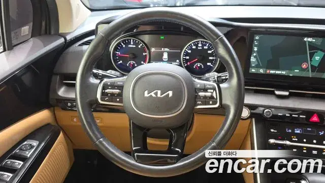 Kia Carnival 2021 — Photo 13/20