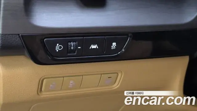 Kia Carnival 2021 — Photo 15/20