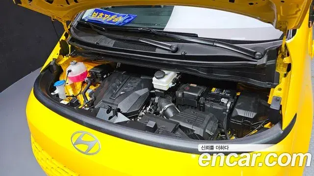 Hyundai Staria 2024 — Photo 6/20