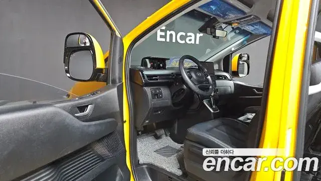 Hyundai Staria 2024 — Photo 10/20