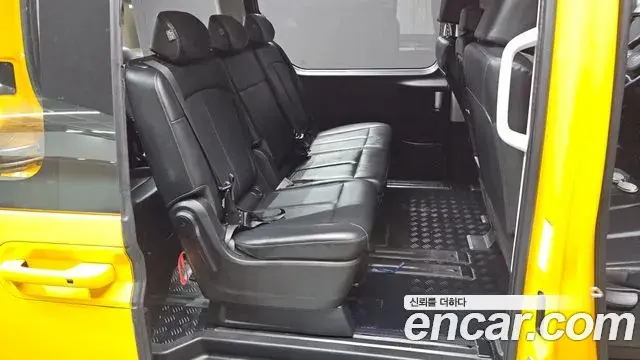 Hyundai Staria 2024 — Photo 11/20