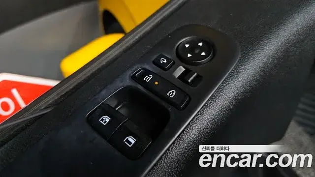Hyundai Staria 2024 — Photo 17/20