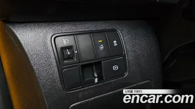Hyundai Staria 2024 — Photo 18/20