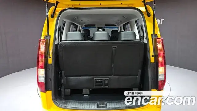 Hyundai Staria 2024 — Photo 20/20