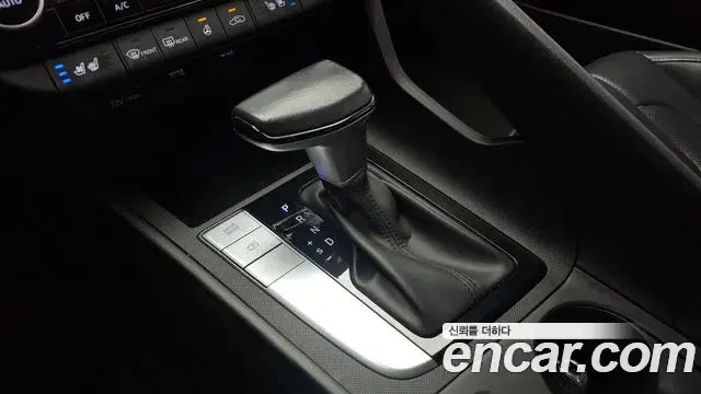 Hyundai Avante 2022 — Photo 9/20