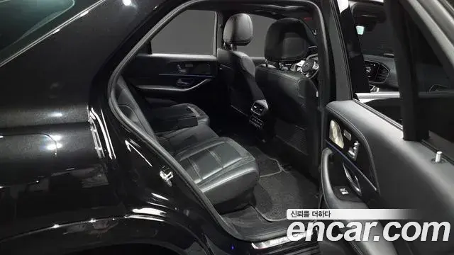 Mercedes-Benz GLE-Class 2022 — Photo 13/20