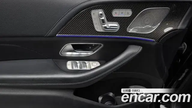 Mercedes-Benz GLE-Class 2022 — Photo 19/20