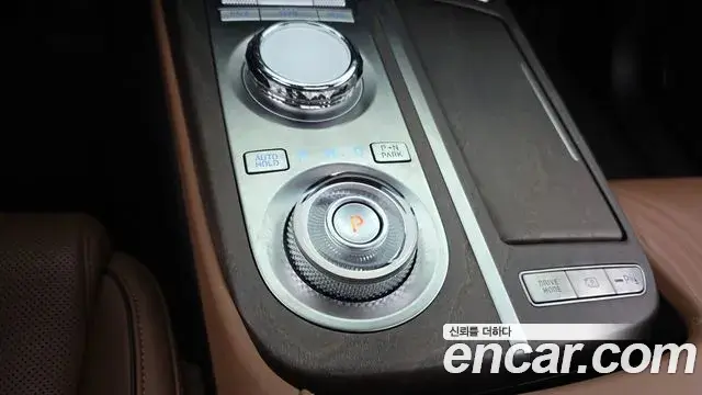 Genesis Electrified G80 2023 — Photo 9/20