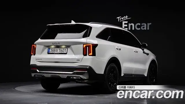 Kia Sorento 2024 — Photo 2/20