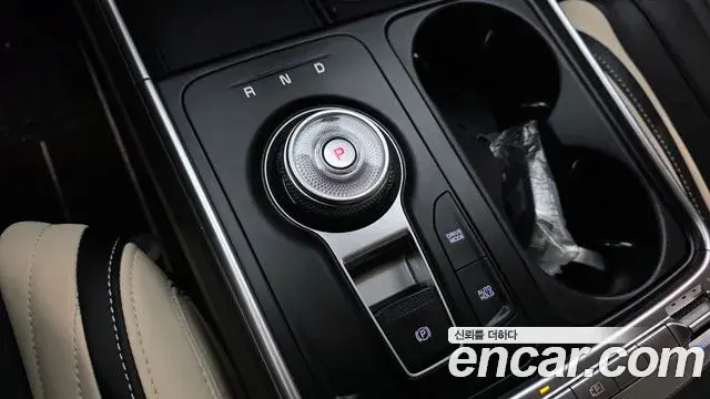 Kia Carnival 2024 — Photo 9/20