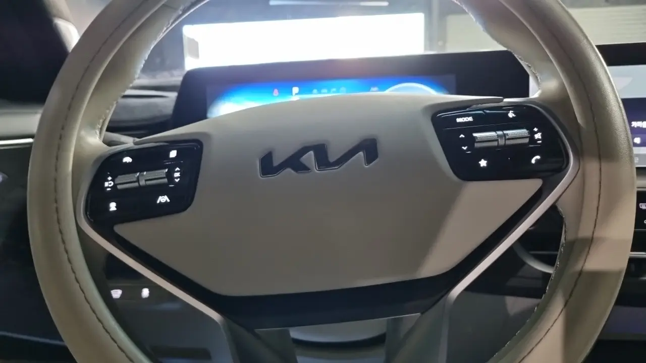 Kia K8 2021 — Photo 13/18