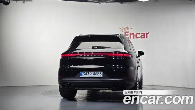 Porsche Cayenne 2024 — Photo 4/20