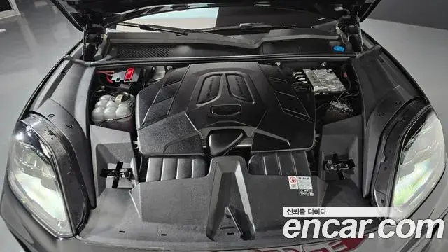 Porsche Cayenne 2024 — Photo 6/20