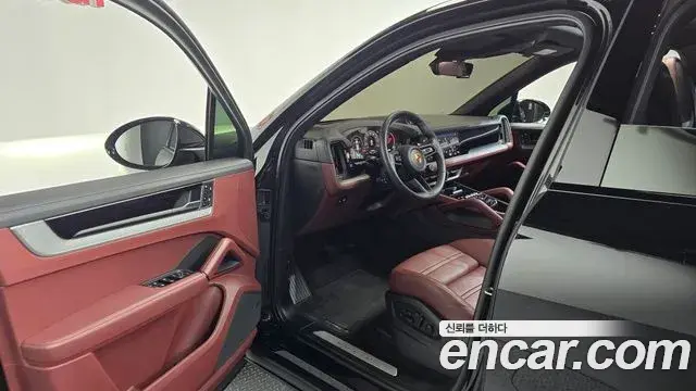 Porsche Cayenne 2024 — Photo 10/20