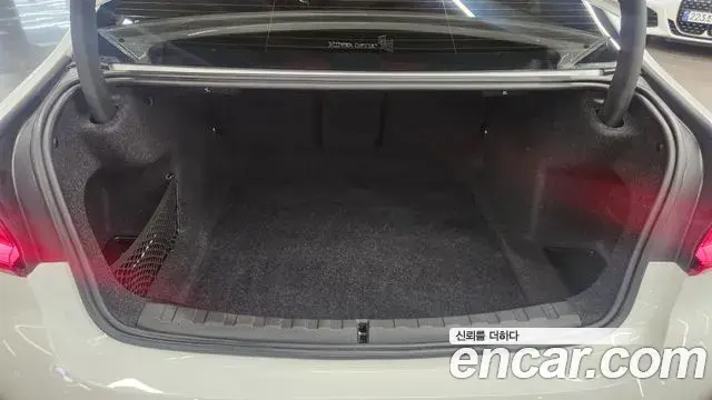 BMW 3 Series 2025 — Photo 19/20
