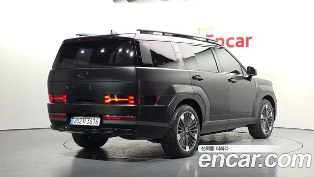 Hyundai Santa Fe 2025 — Photo 2/20