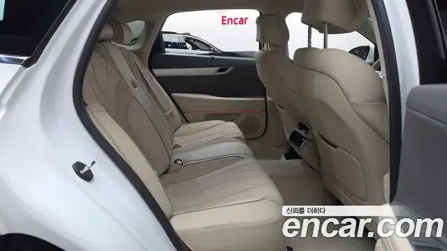 Genesis Electrified G80 2024 — Photo 11/20