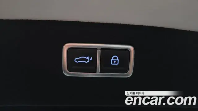 Genesis Electrified G80 2024 — Photo 18/20