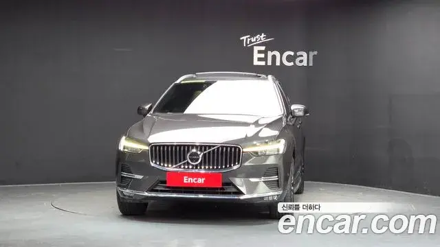 Volvo XC60 2022 — Photo 3/20