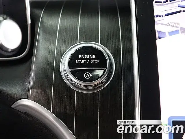 Mercedes-Benz GLC-Class 2023 — Photo 9/20