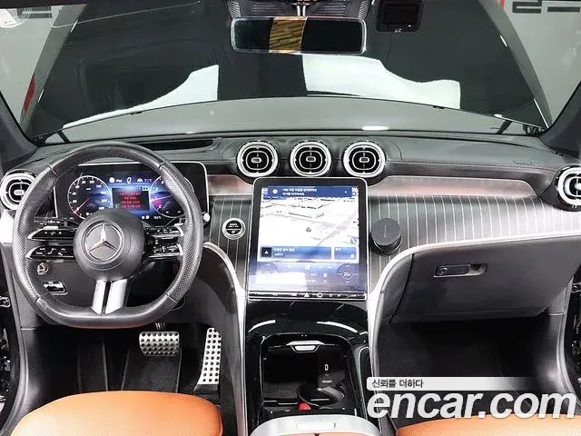 Mercedes-Benz GLC-Class 2023 — Photo 13/20