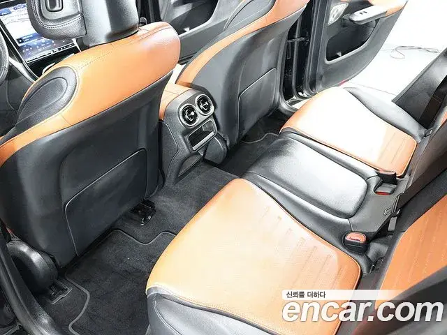 Mercedes-Benz GLC-Class 2023 — Photo 15/20